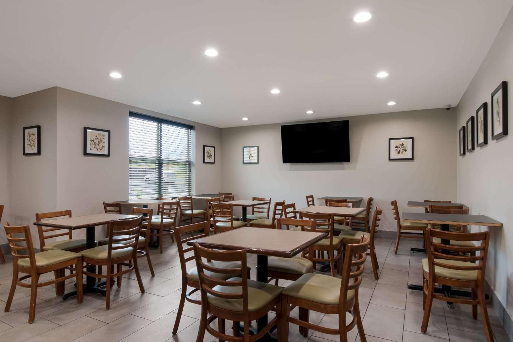 Inn Country & By Radisson, Northeast - Hershey