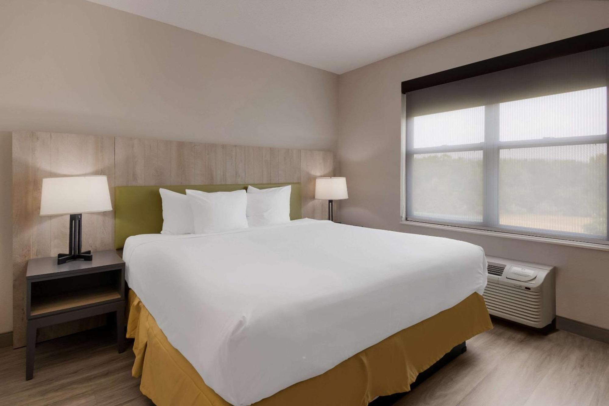 Country & By Radisson, Northeast - Hershey