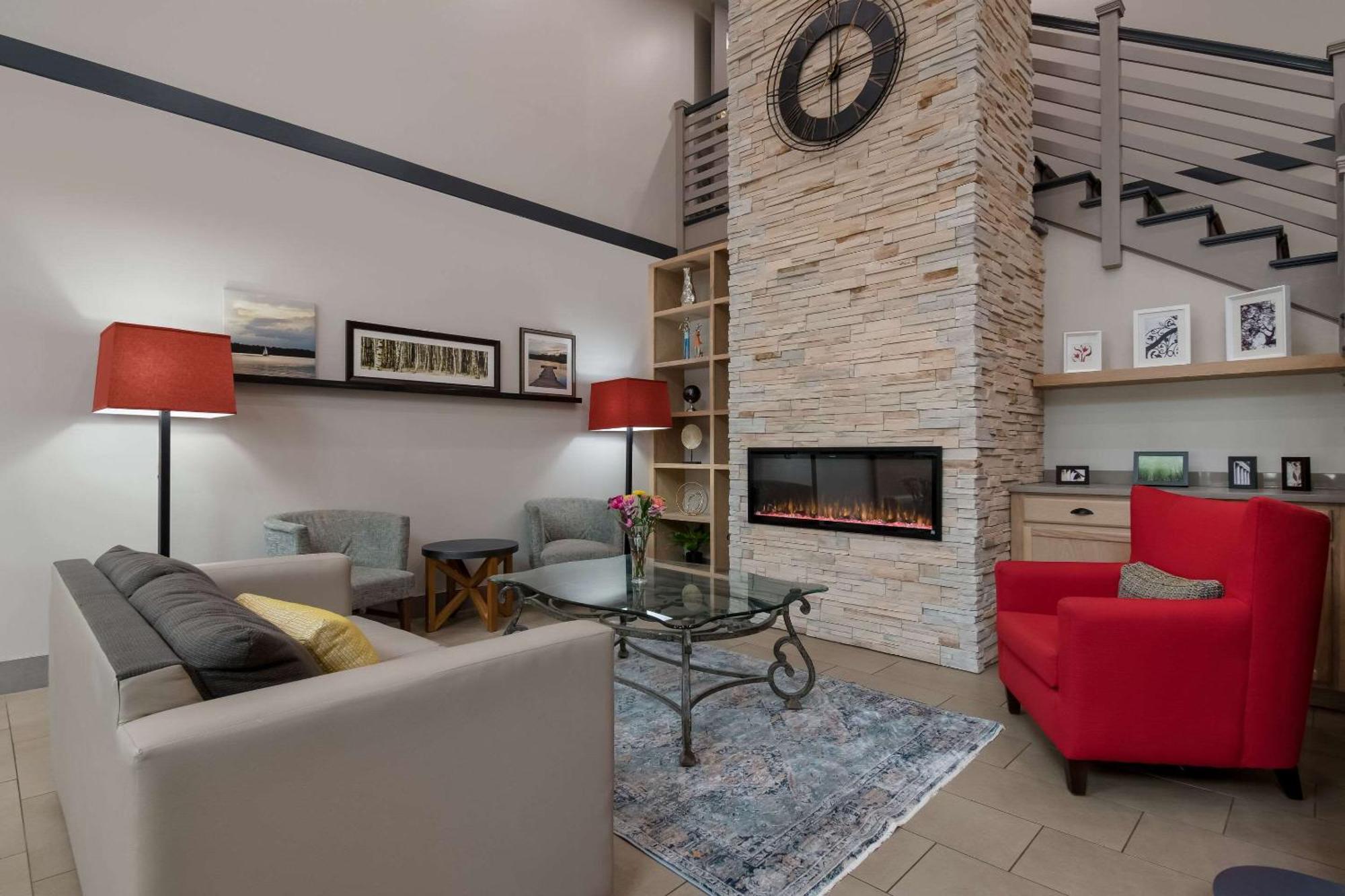 Country & By Radisson, Northeast - Hershey 3*