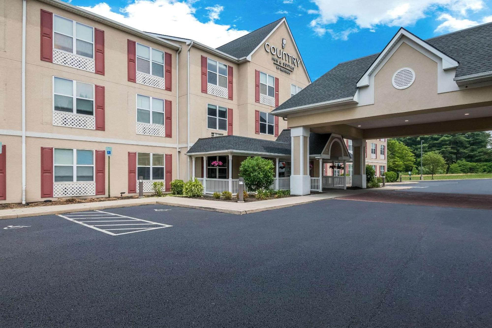 Country & By Radisson, Northeast - Hershey